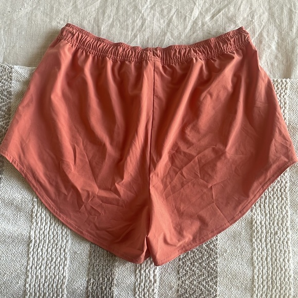 NWOT Gymshark x KK Fit shorts - Picture 4 of 4